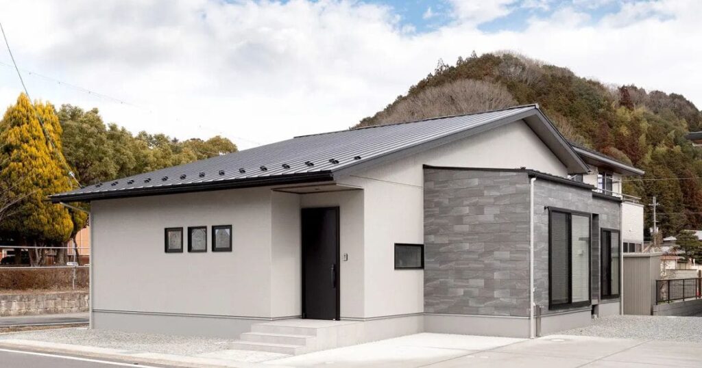 平屋の屋根の悩みを解決する具体的な方法