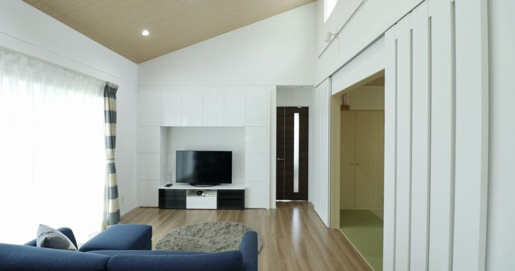 32坪・4LDK【総額3,800万円】勾配天井で開放感