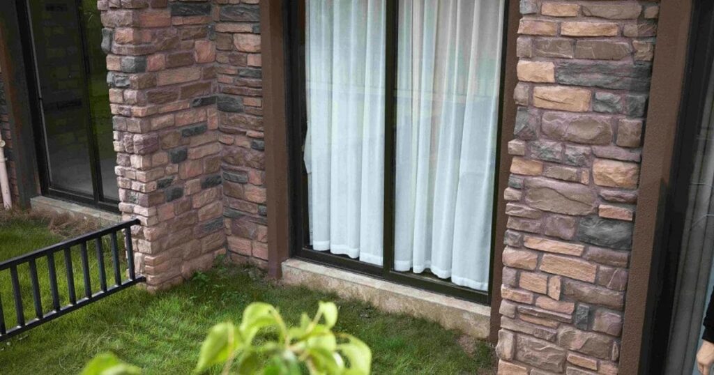 平屋の暮らしで感じる「視線」の悩み